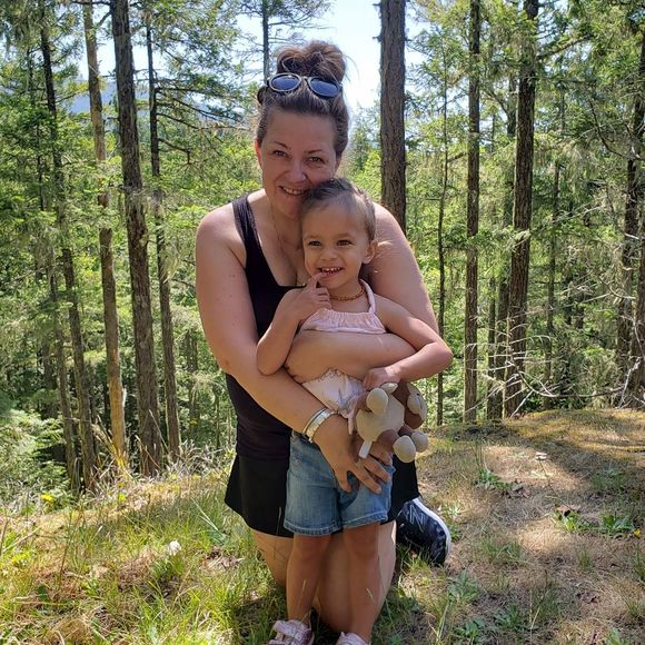 Meet your Posher, Lithena - Picture 1 of 1